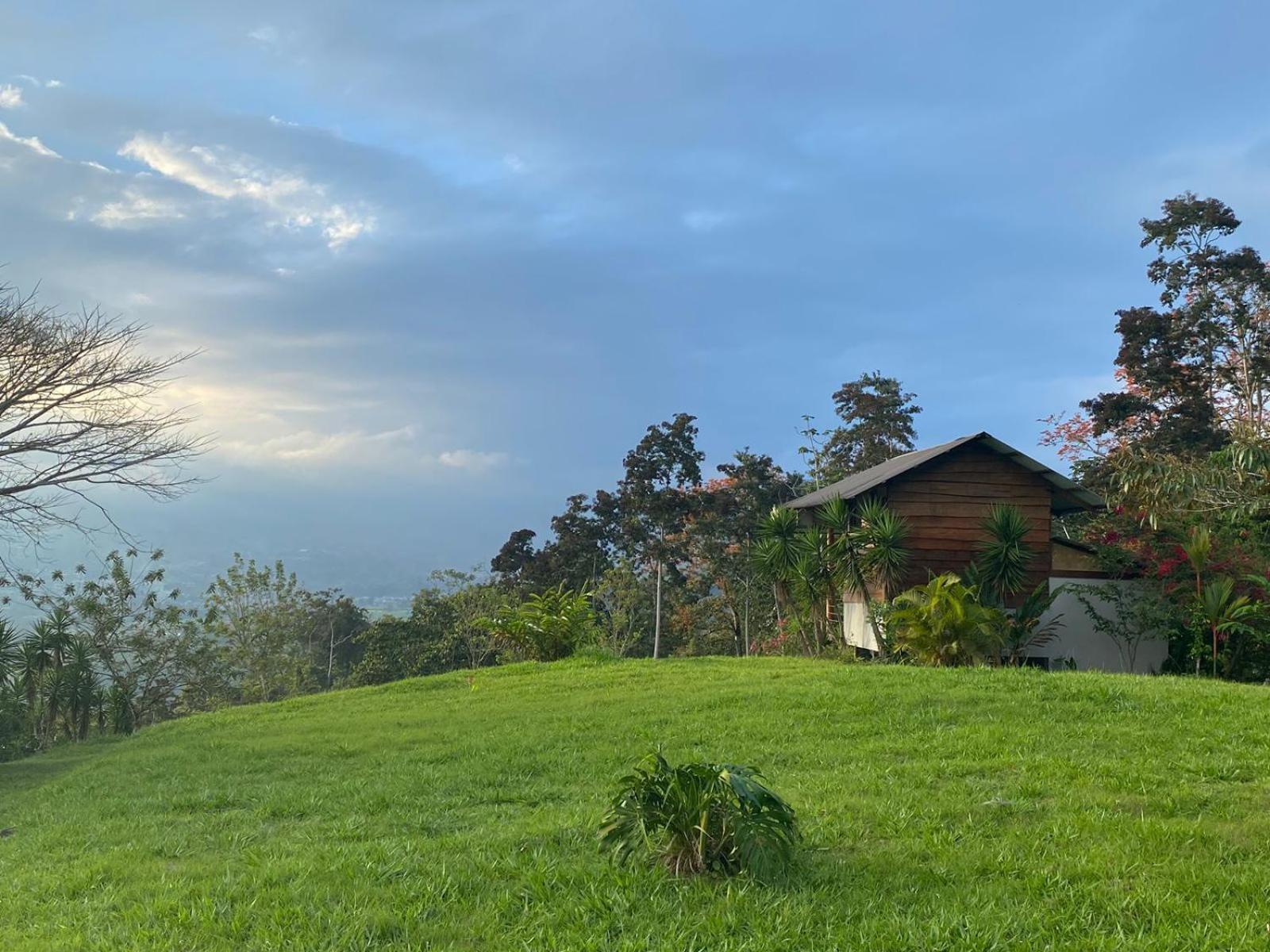 Отель Hacienda Monteclaro Турриальба Экстерьер фото